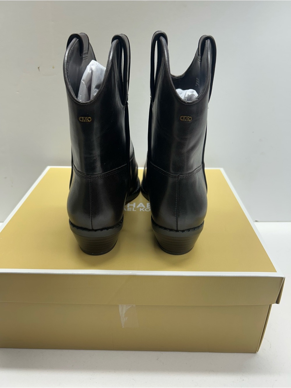 Michael Kors Chocolate Brown Leather Western Boots - Pointed Toe Size 8 - Picture 3 of 4